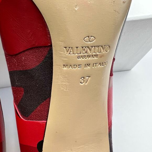 VALENTINO Patchwork Camo Pointed Toe Pump size EU 37 US 7 Wine Camo Print Heels - Picture 12 of 14